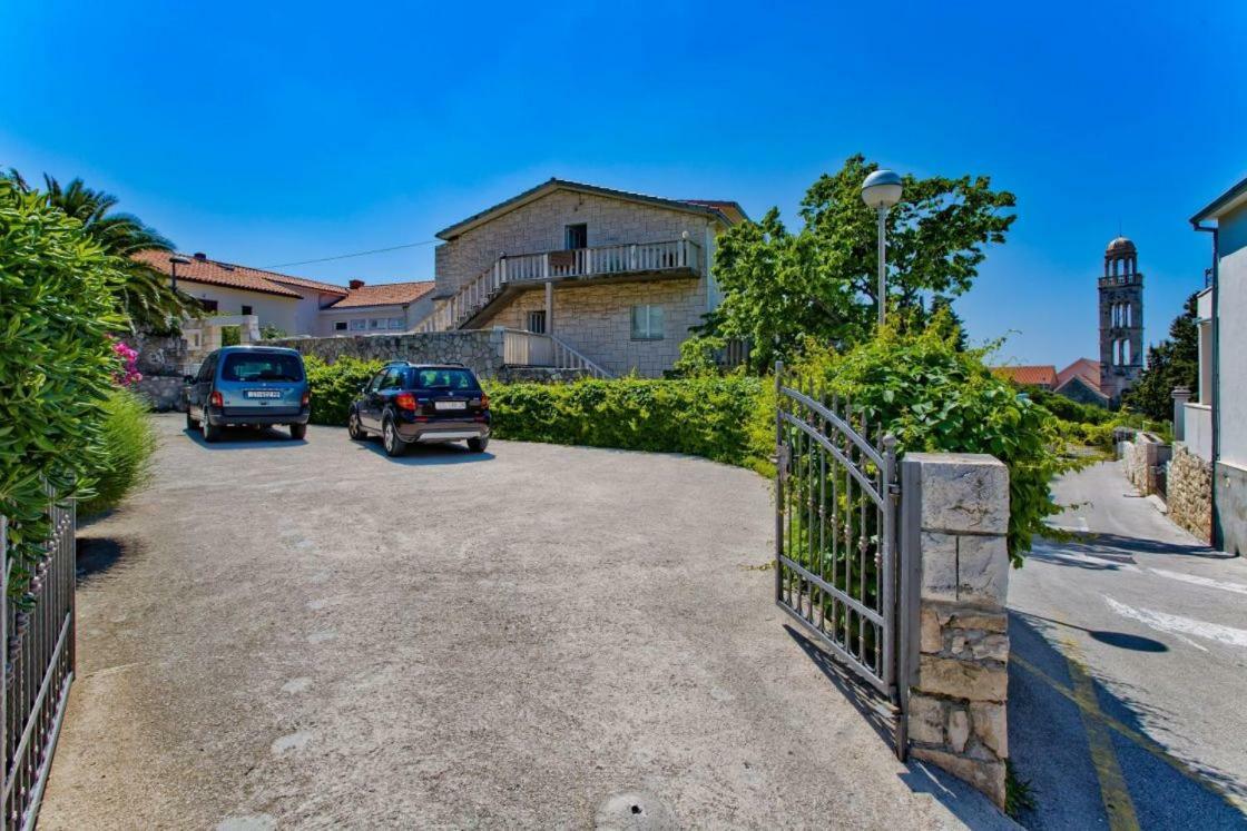 Apartments Jacky Hvar Town Exterior photo